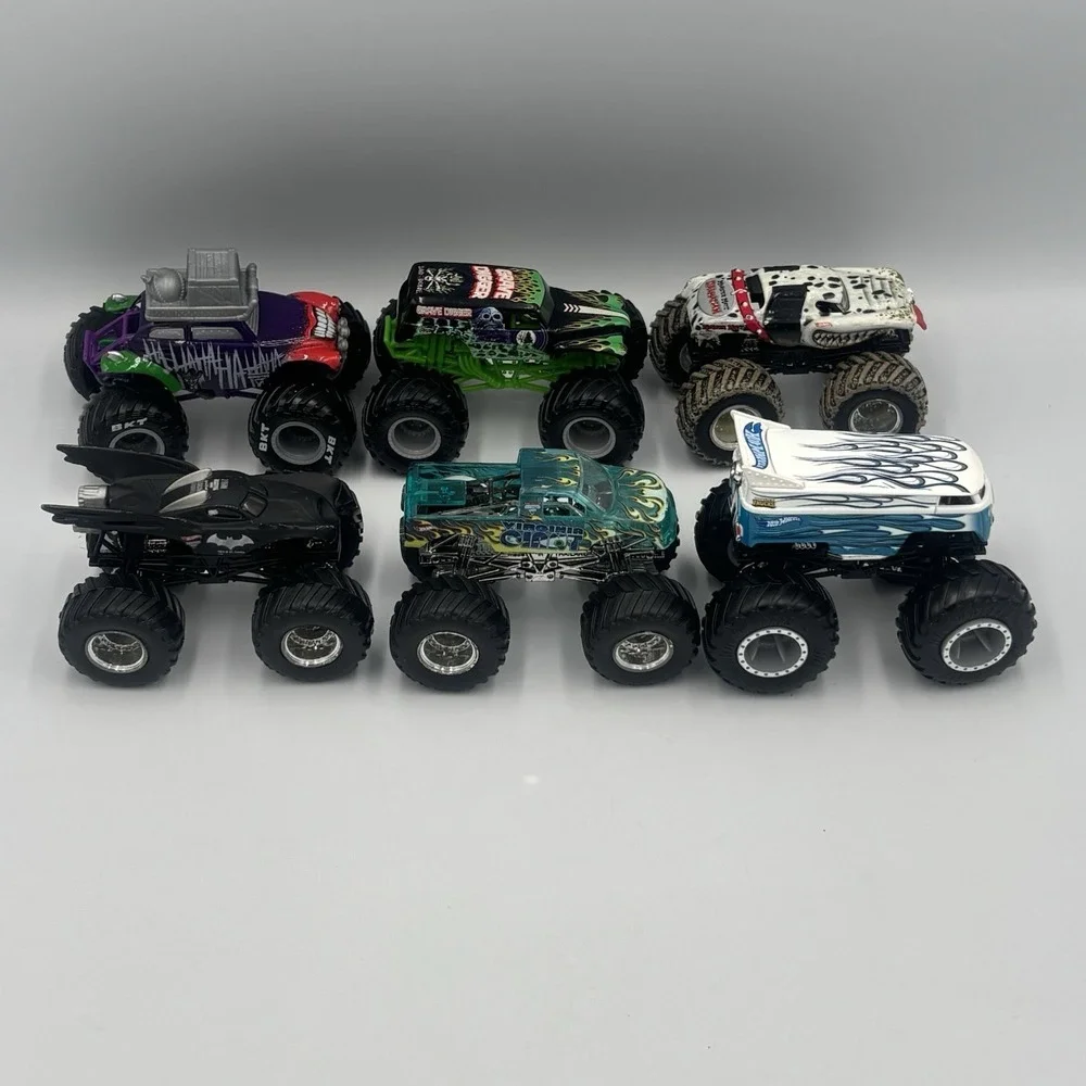 Monster Jam Hot Wheels 1:64 Diecast Truck Lot of 6 Grave Digger Monster‎ Mutt
